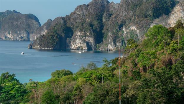 Die Schönheit der beiden Inseln, Koh Phi Phi Don und Koh Phi Phi Lee, ist beinahe unübertreffbar.